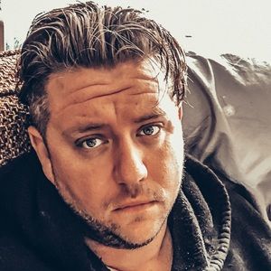 Meet your Posher, Adam